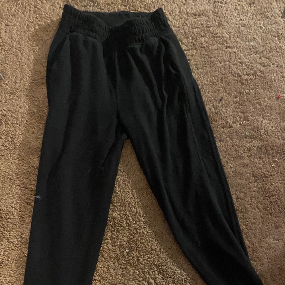 black sweatpants